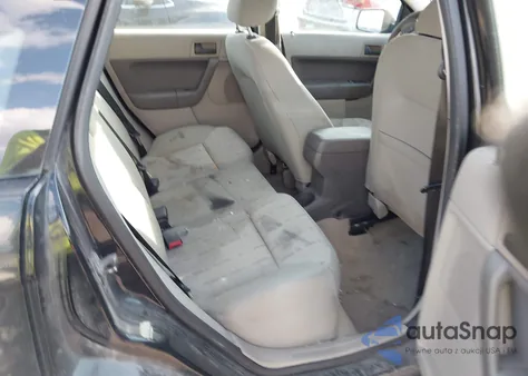 2010 Ford Focus Se z USA, uszkodzony, nr VIN 1FAHP3FN8AW108633